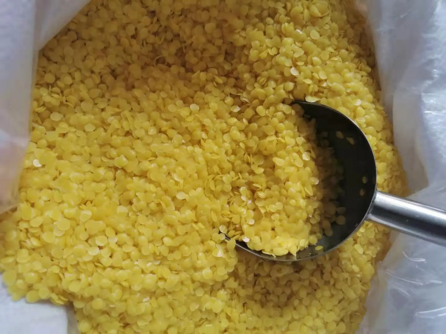 Factory Supply Supplier Pure Beeswax Honey candles 100% Honey Bee Wax Pellets Cosmetic Grade Yellow Beeswax Pellet