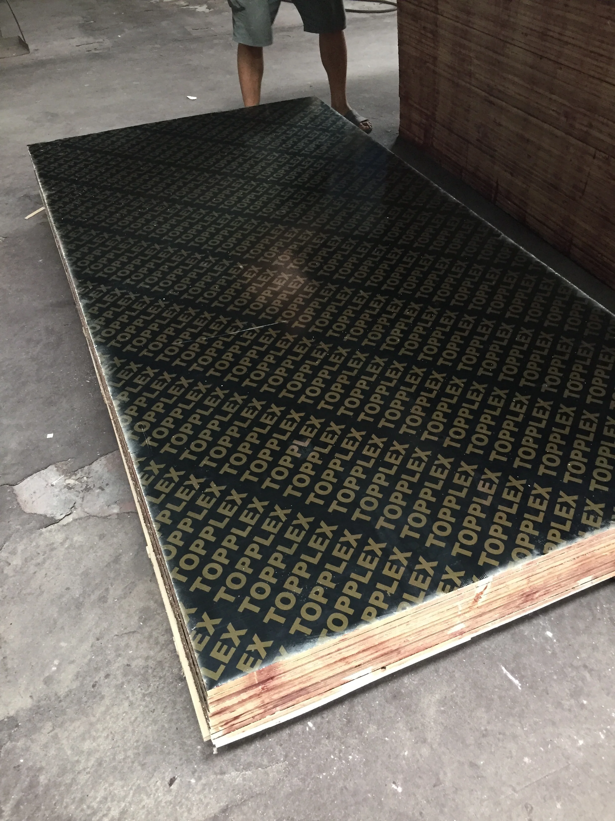 4*8 Triplay 18mm Fenolico Doble Film Faced Plywood For Construction