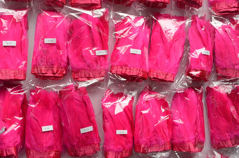 Feather Crafts Series Top Selling gold  goose personalized reasonable price fabric feather trimming trim  for  costume