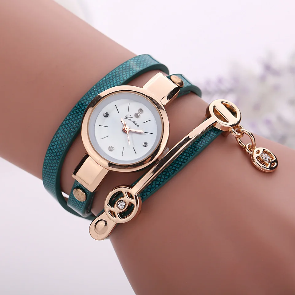 Fashion Circle Ladies Watch Hot PU Watchband Lovers Quartz Watch Female Style