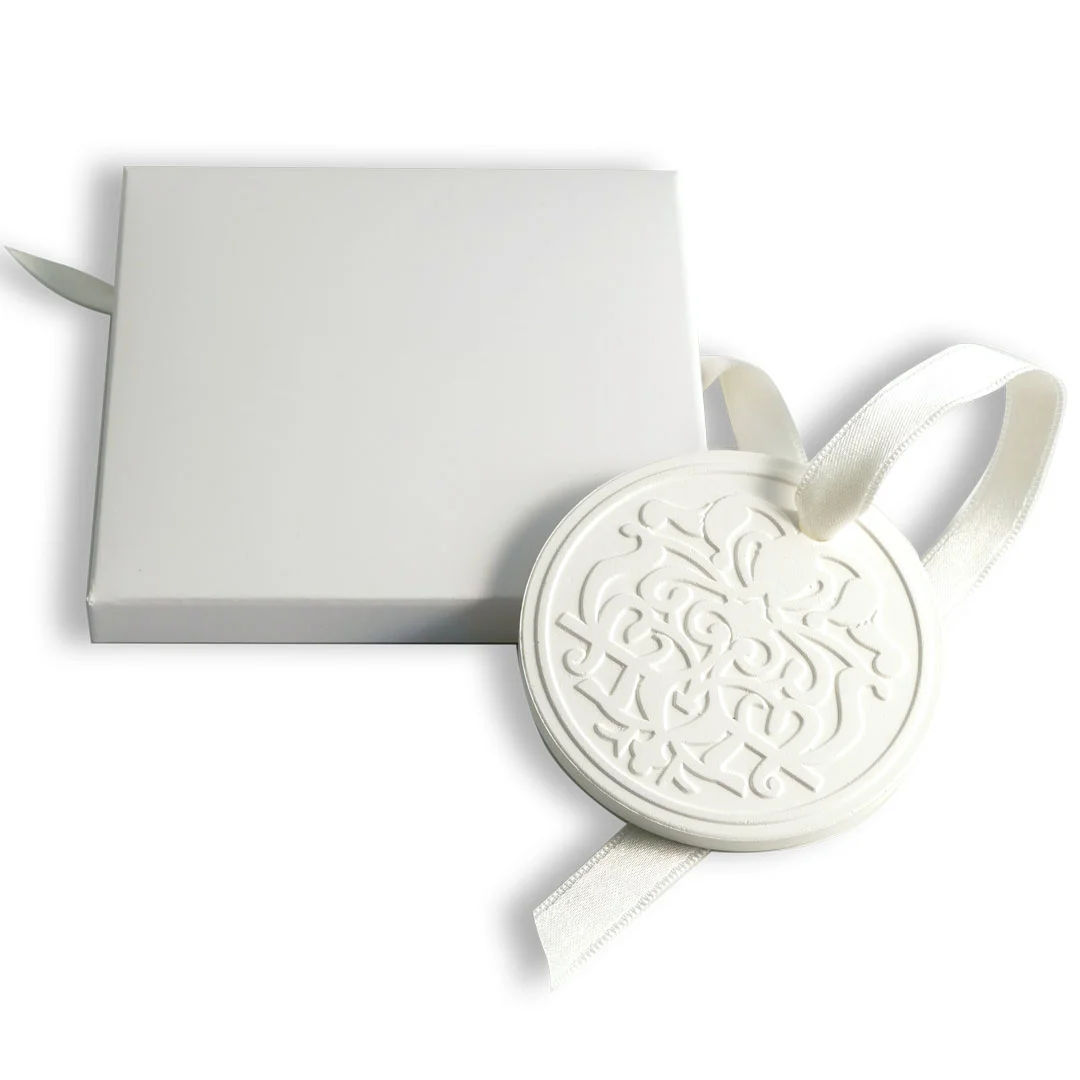 Customized Logo Printed White Hanging Aromatherapy Fragrance Essential Oil Diffuser Ceramic Aroma Stone