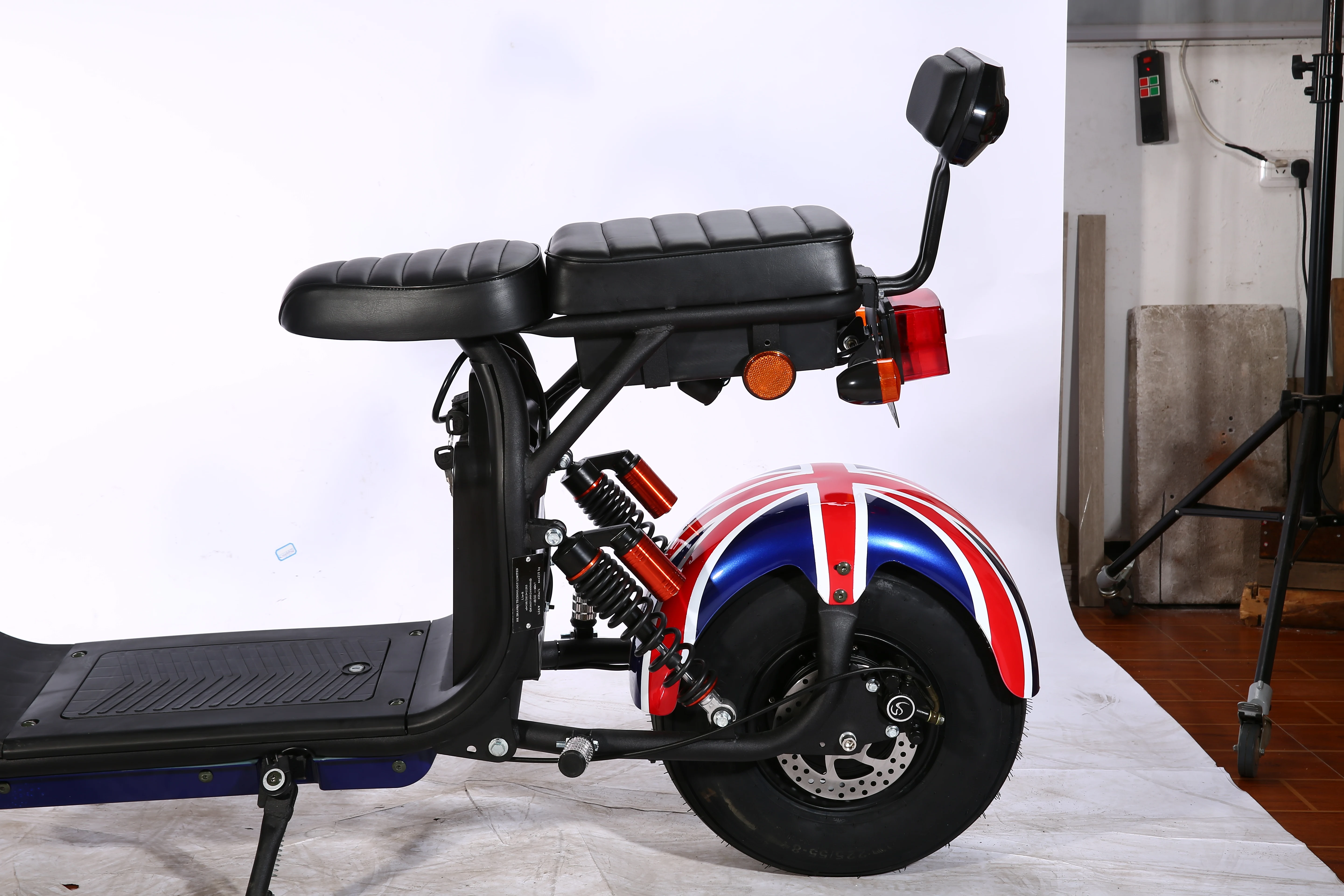 Removable lithium battery europe warehouse citycoco motorscooter EEC / COC Certification