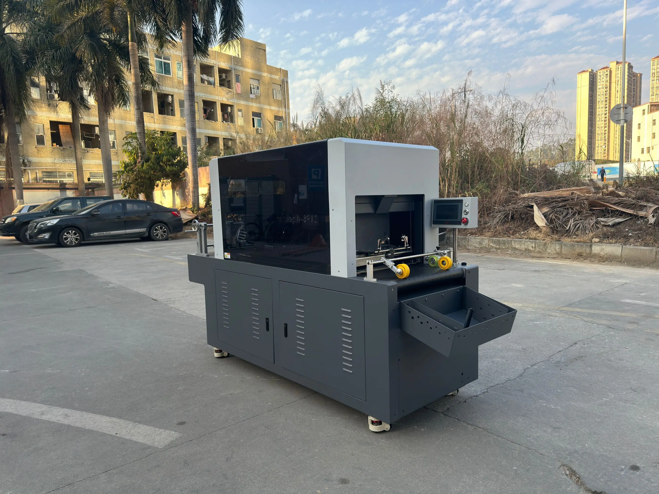 Focus UV Single Pass 60cm Conveyor Printer with 20pcs Printhead Vacuum Table Feeder Printing Machine