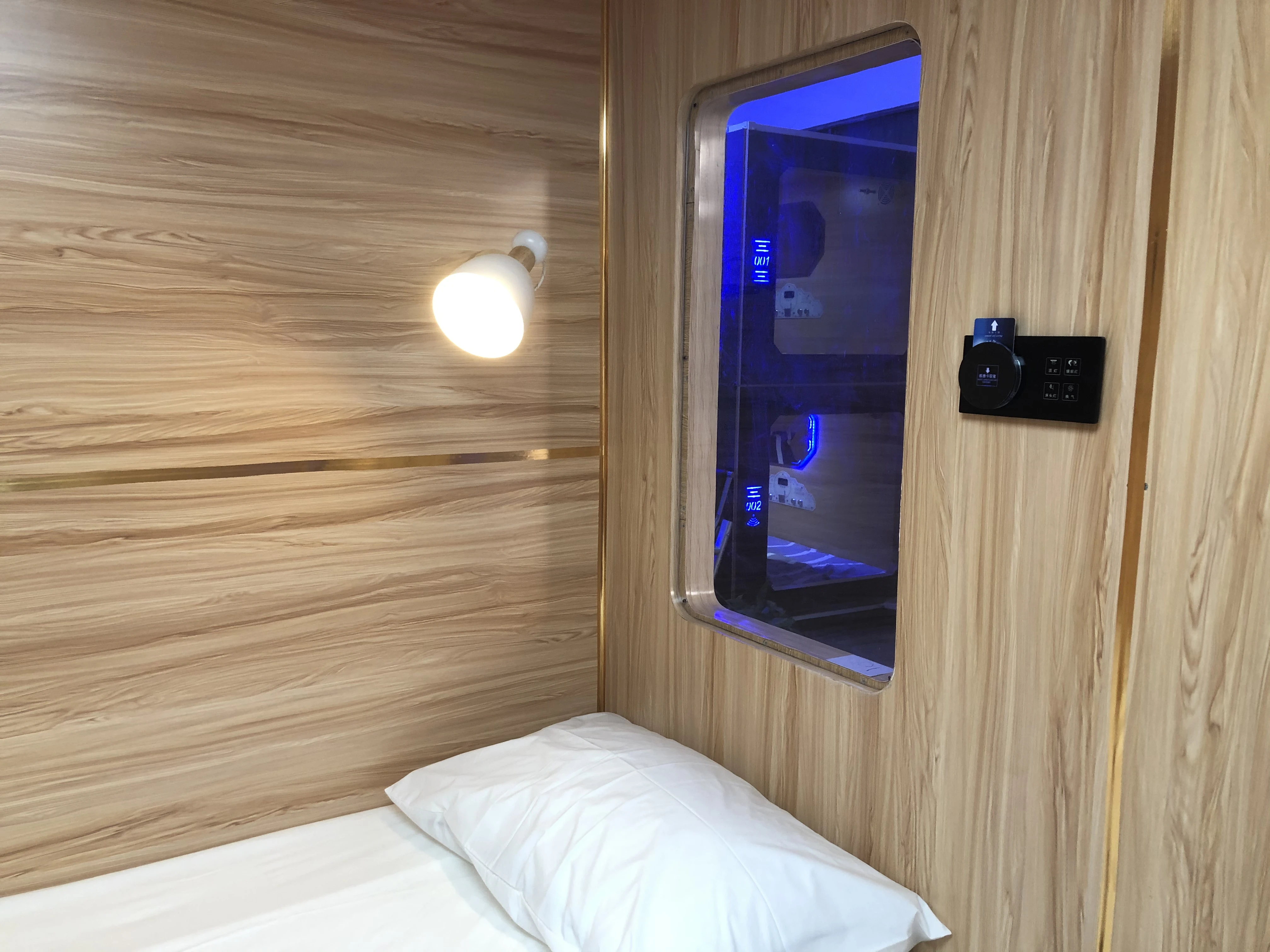 High Quality Wooden Single Soundproof Fireproof Capsule Container Hotel Capsule Hotel Bed Sleep Pod Sleeping Box