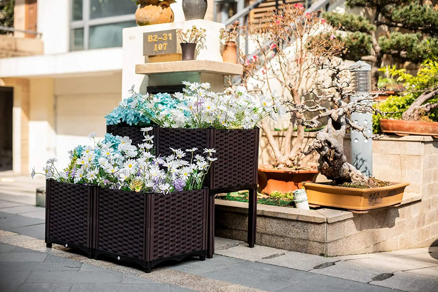 Wholesale square elevated garden bed with leg vegetable elevated planting box for plants plastic pots