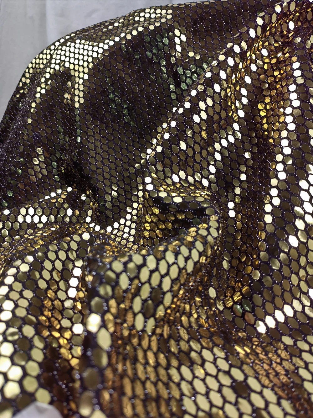 TS-E5028 Hotsale  gold sequin with spandex glitter dot, metallic jersey fabric for fashion dress