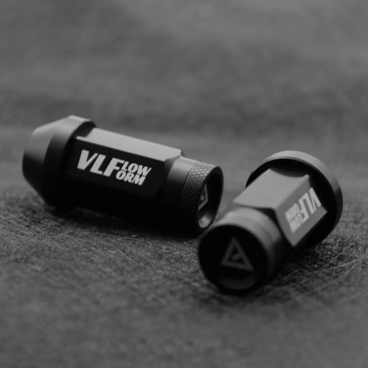 China Manufacturers VLF Automotive Accessories Rims Wheel Hub Parts Nuts Aluminum Wheels Wholesale Gunmetal