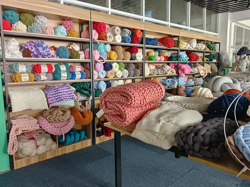 Wholesale Australian chunky merino wool blanket 120*150cm from China Suppliers