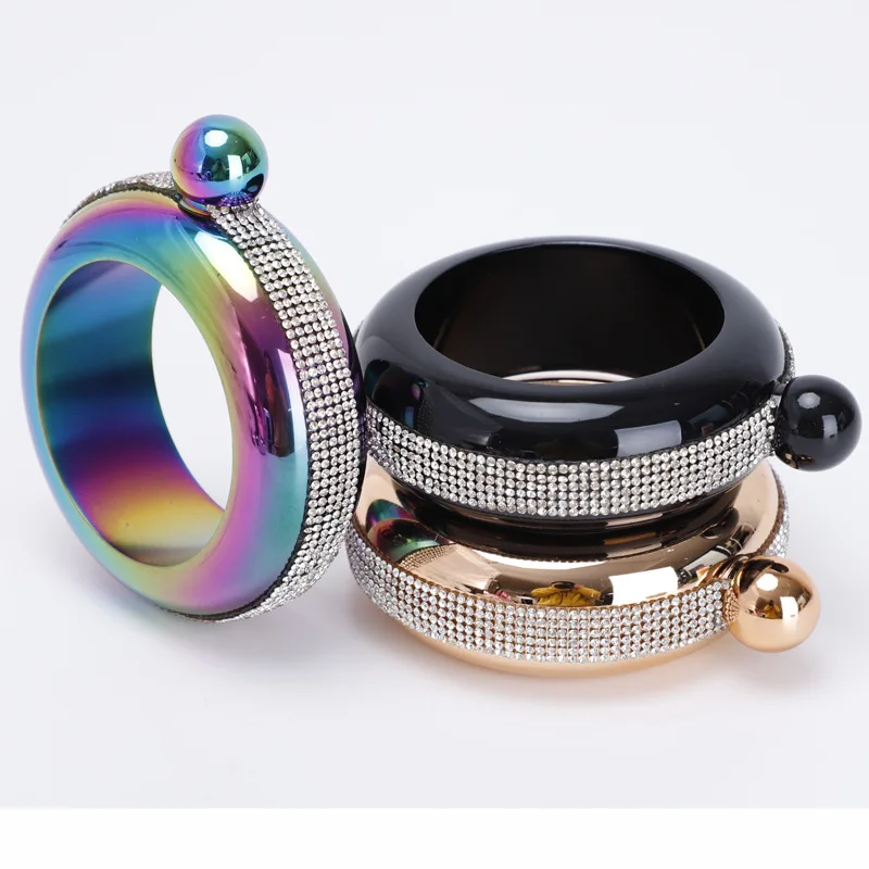 Portable 3.5oz Bracelet Flask Stainless Steel Round Hip Flask Alcohol Whiskey Wrist Flask for Lady