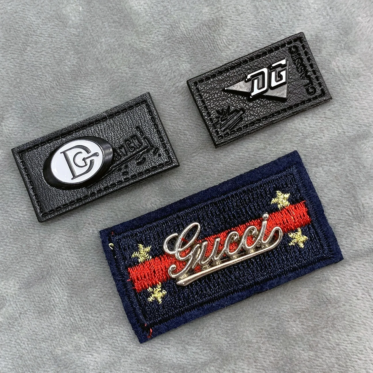 Custom Brand Engraved Tag Garment Embossed Jeans Handbags Accessories Hat Shoe Scarf Clothing Metal Logo Label Tags for Swimwear