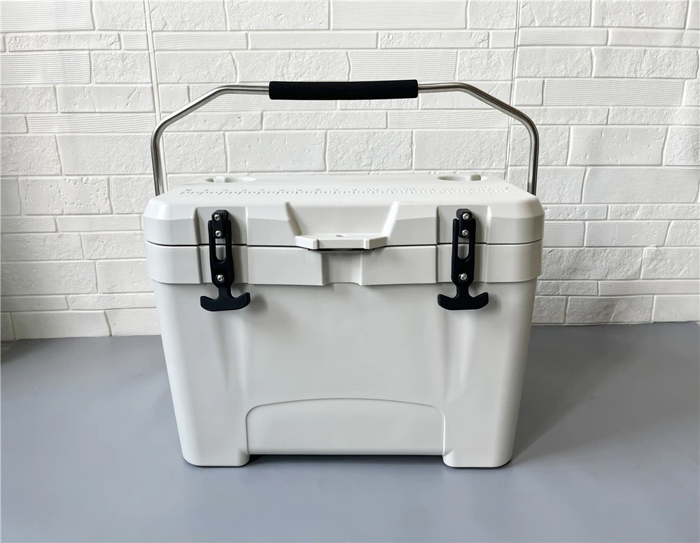 Special color ready Stock promotion cheap price high quality 25 L PU foam portable insulation box plastic ice cooler box