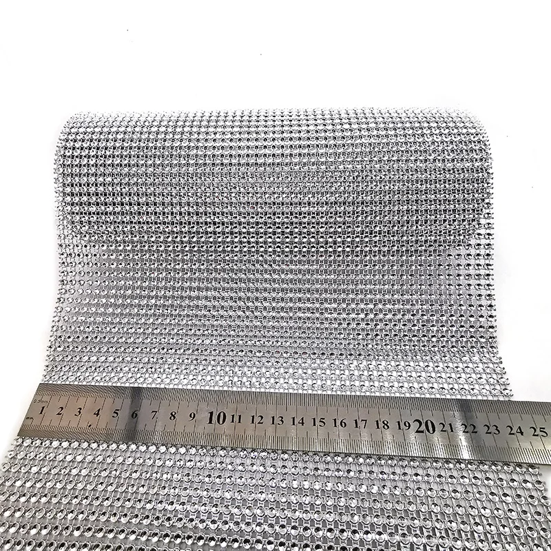 
50 row silver 5 Yards Diamond Mesh ribbon plastic rhinestone Wrap Roll for Cake Banding 