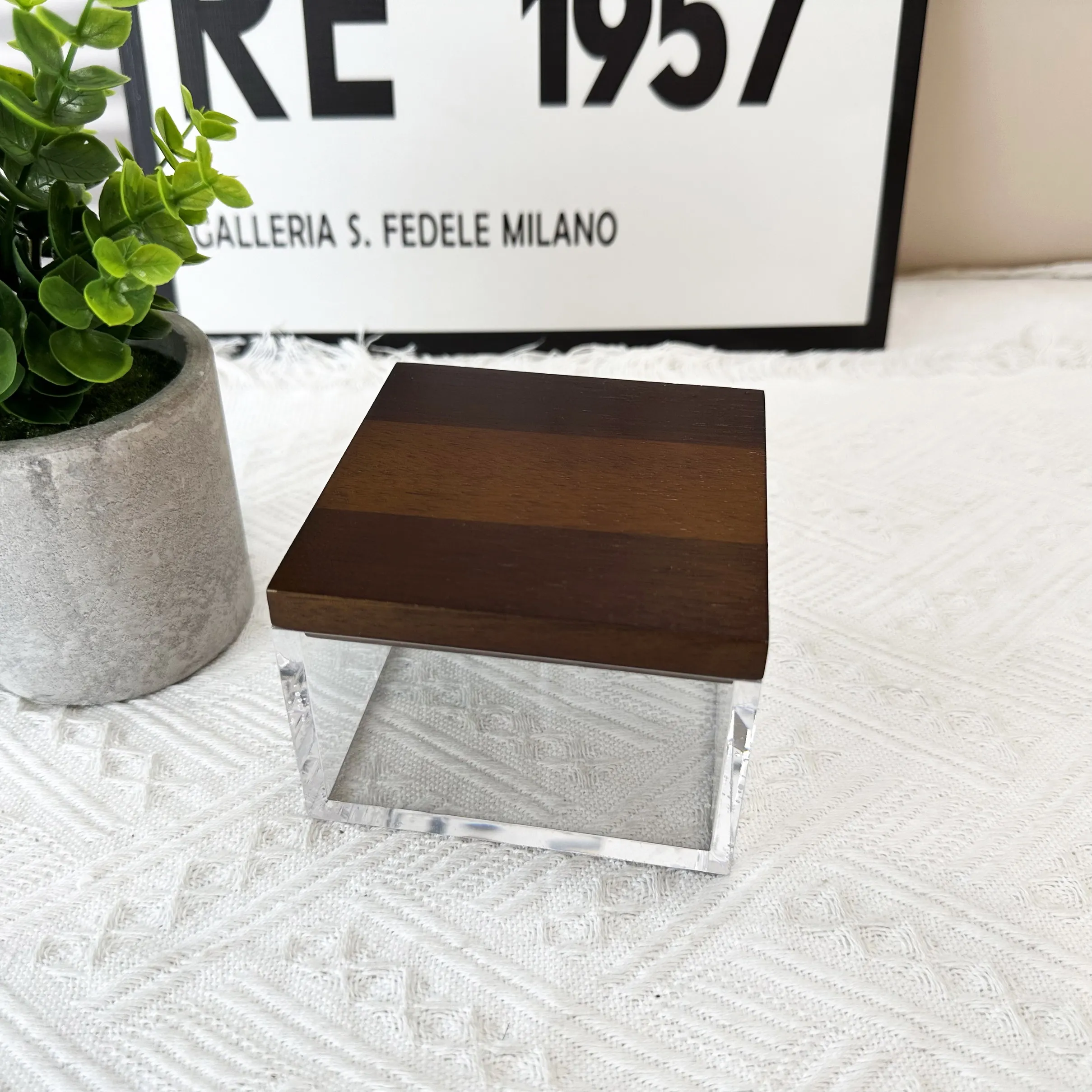 Wholesale Acacia Wood Lid Acrylic Jar Indian Decor Handicrafts wooden Bone Lid gift box luxury boxes