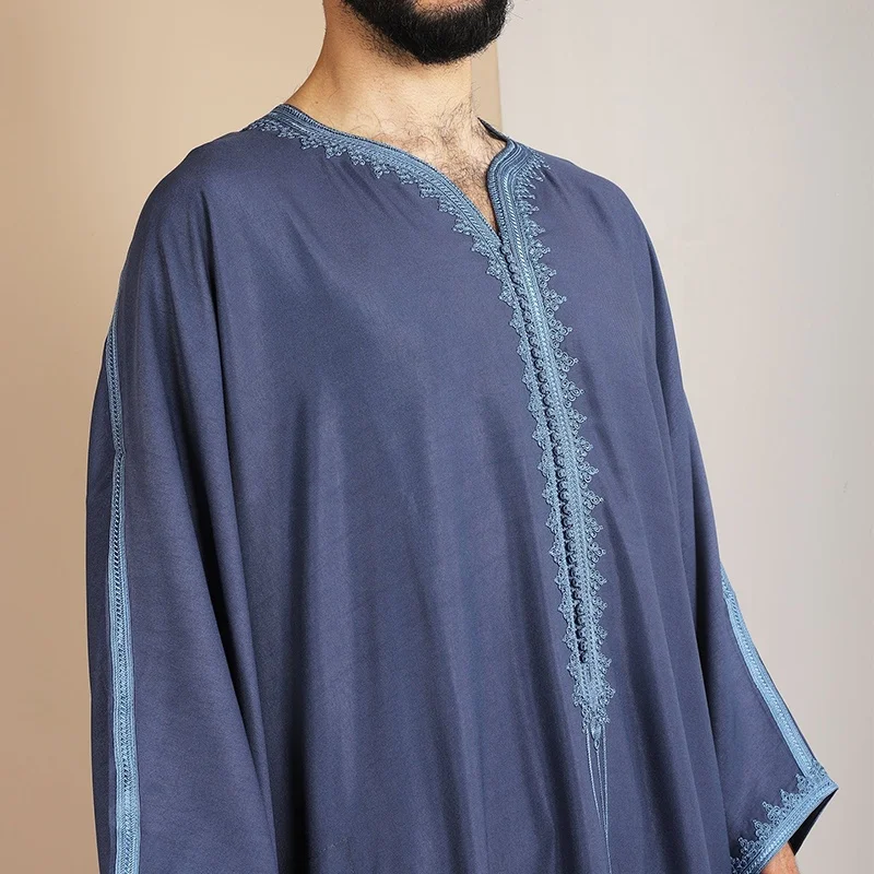 Wholesale Fashionable Men Dubai Long Sleeve Thobe Blue Cotton Luxury Abaya Muslim Long Dress Oversized