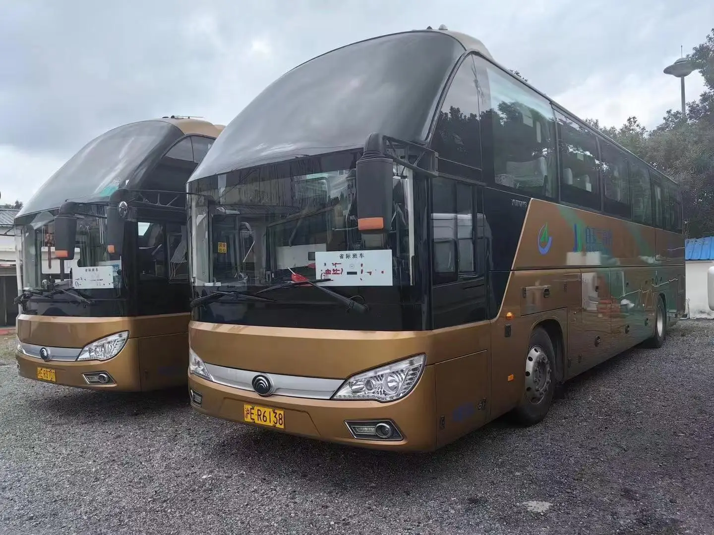 Yutong Brand 50-60 Seater Passenger Bus for Sale Double Door Travel Coach Second Hand Bus Zk6122