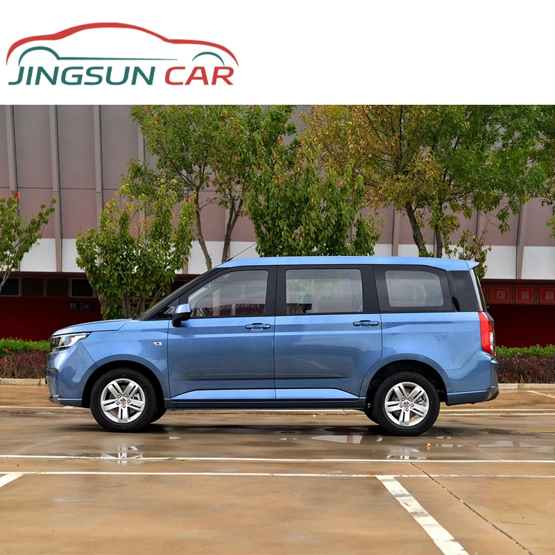 WuLing Hongguang Plus Well Received 5-door 7-seater MPV Natural aspiration 6-speed manual cars china