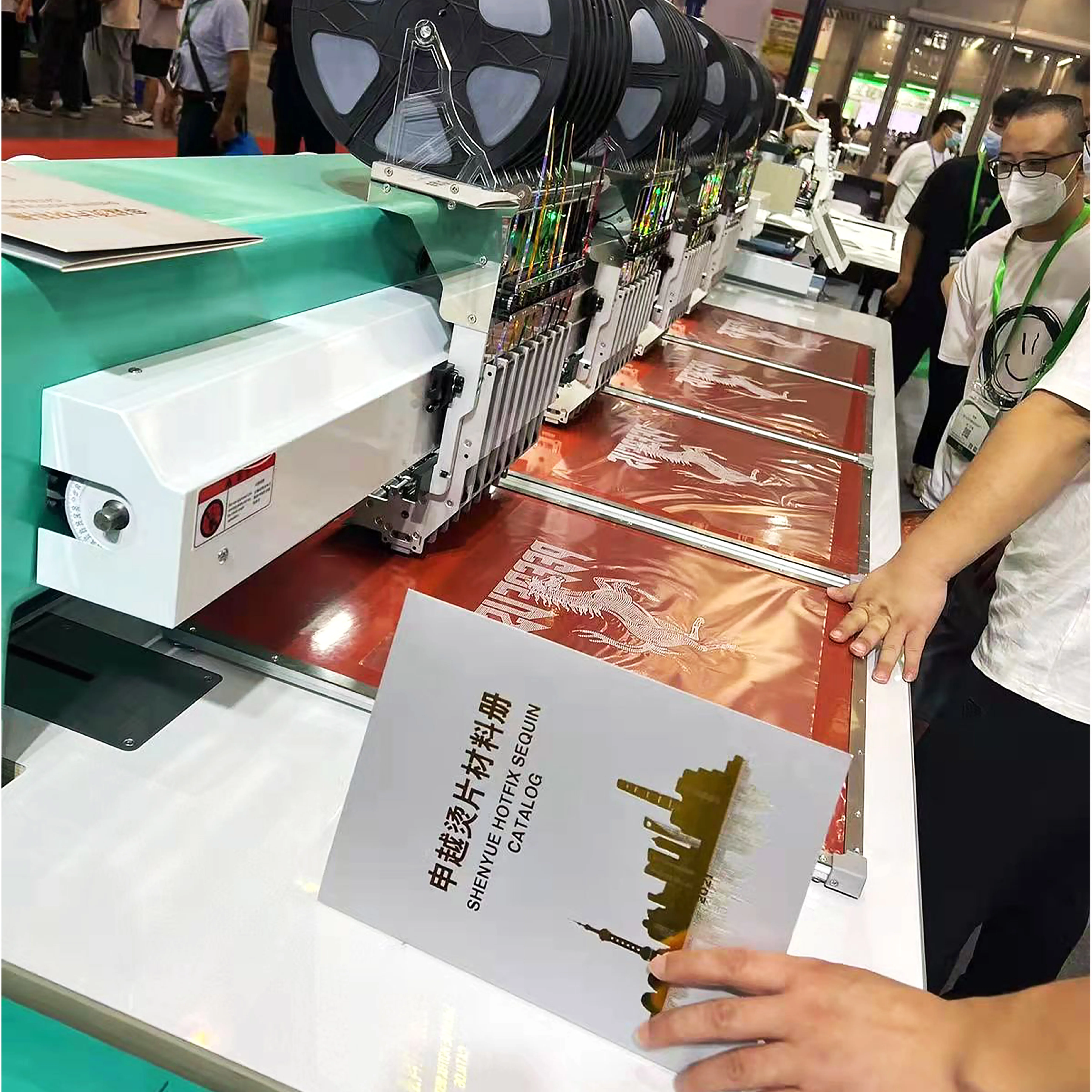 SHENYUE hot fixed sequin machine punching automatic for heat press design