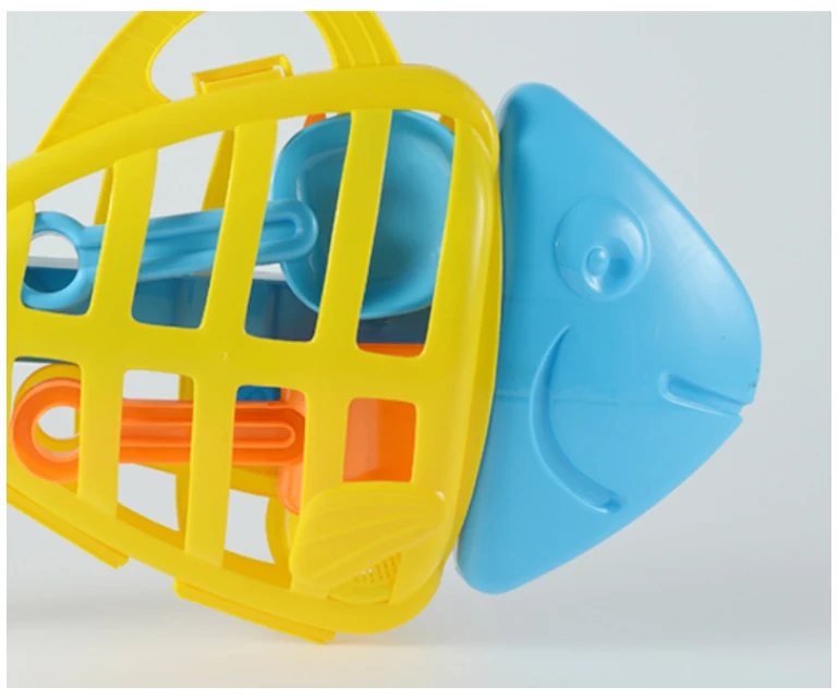 Eco plastic fish shape beach sand toys play set for kids
