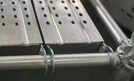 Стальная подставка для лестницы и строительных лесов