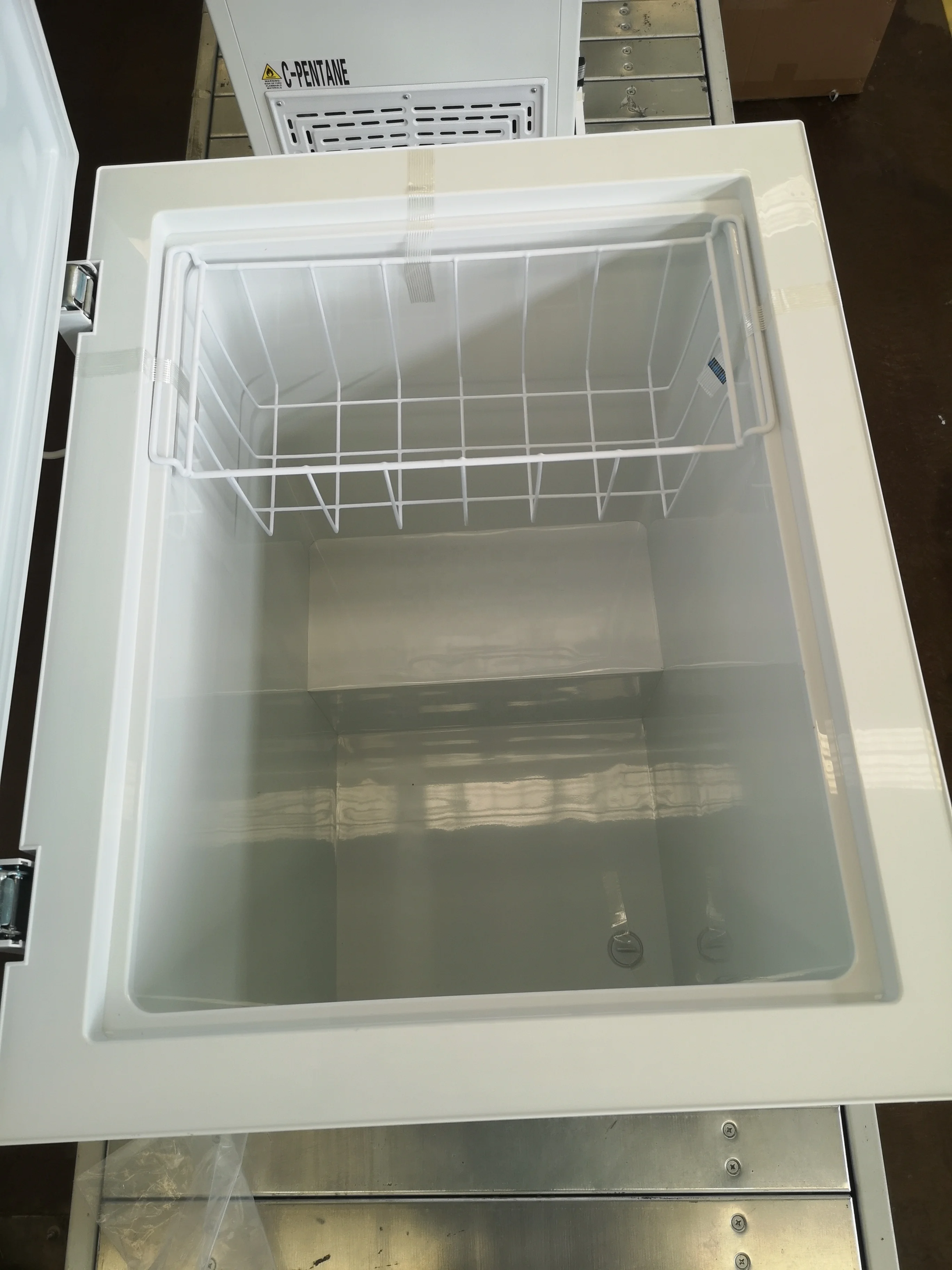 150L high quality mini top open small chest deep freezers with white PCM inner and outside handle