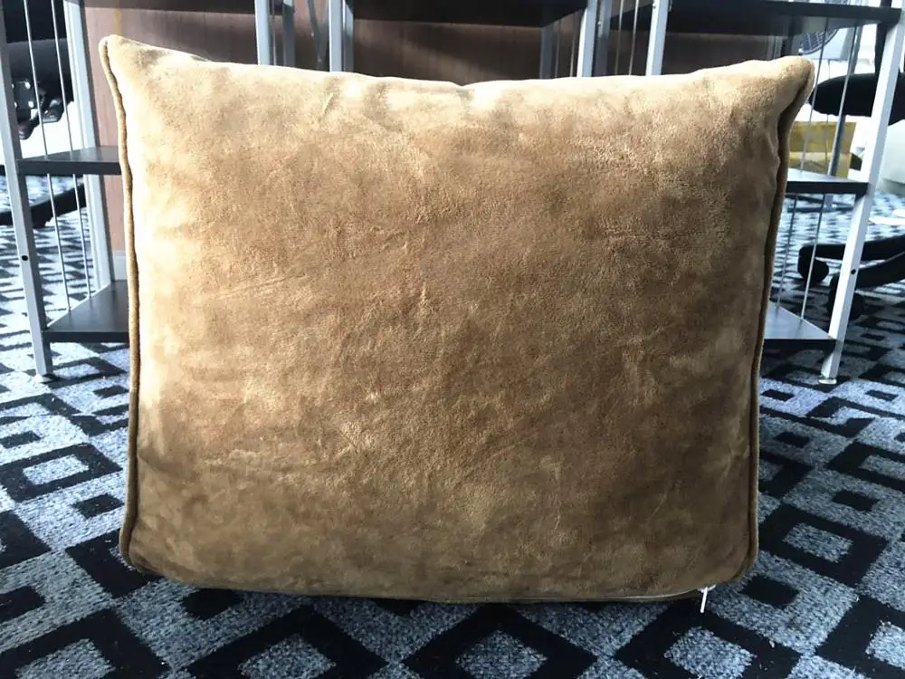 
Factory Wholesale Shredded Foam Bed Wedge Triangular Pillow with Velvet Fabric Cover 