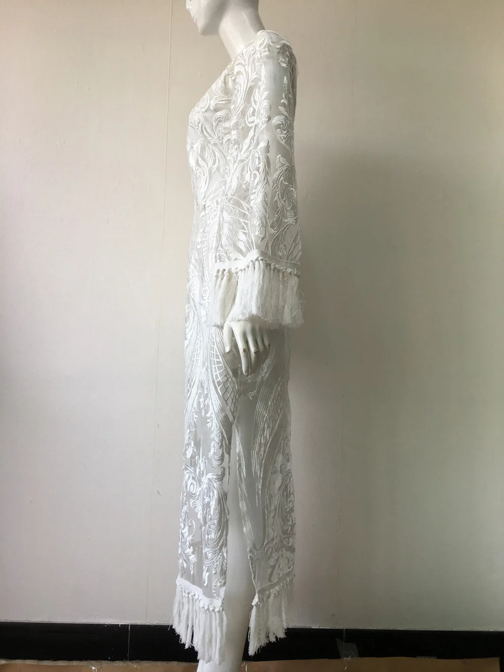 
2 Piece Set White Maxi Long Sleeve Embroidery Dress See Through Tassel Midi Dress Women Lace Prom Dresses 