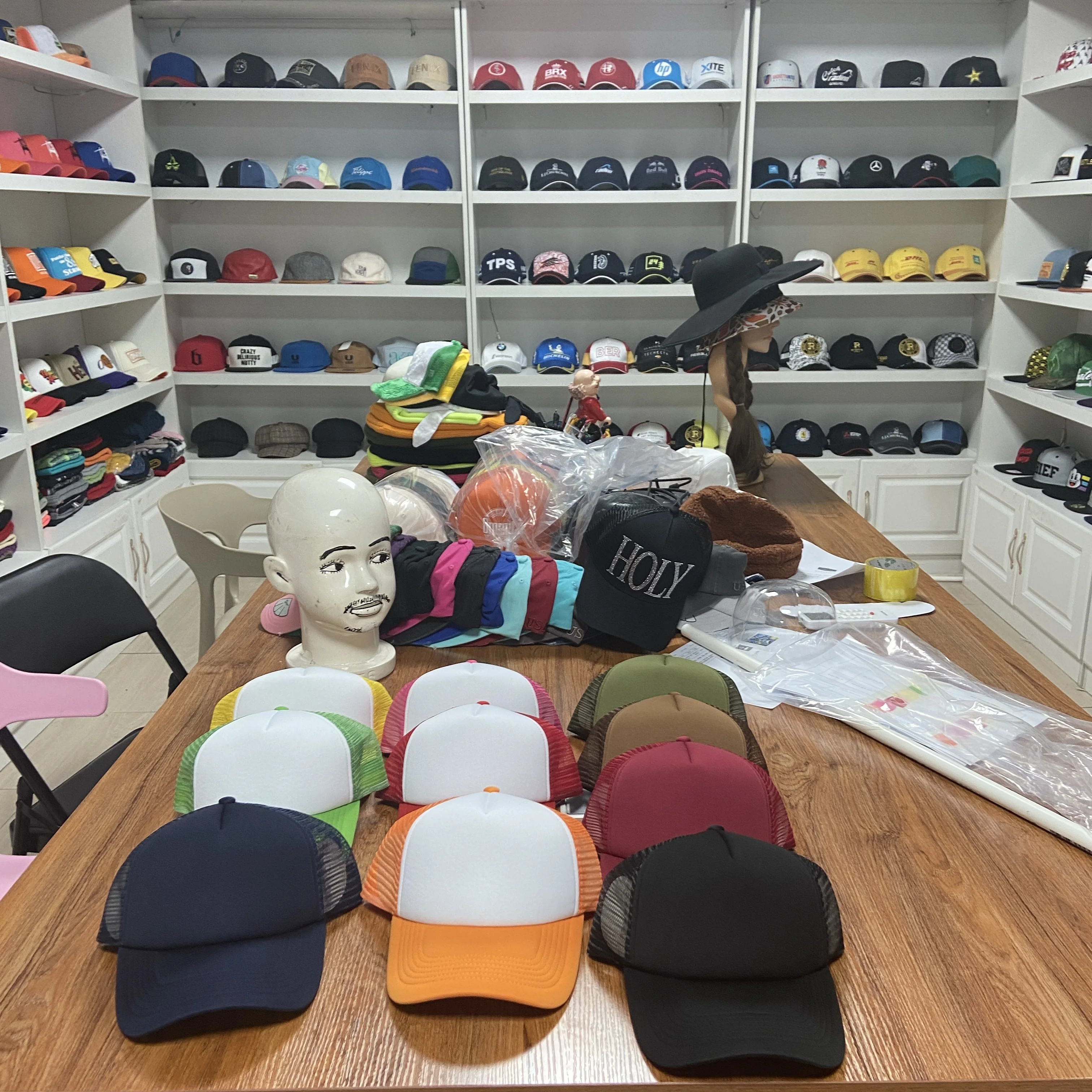 3D Embroidered Logo 5 Panel Polyester Mesh-Back Custom Foam Trucker Hats Caps