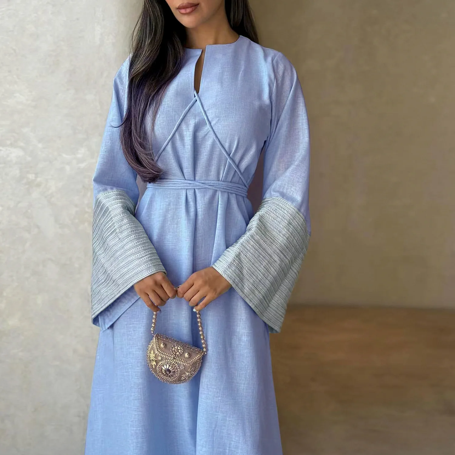 Zifeng OEM New Slit Slim Elegant Dresses Women Islamica Stylish V Neck Embroidered Dubai Turkish Elegant Dress Abaya