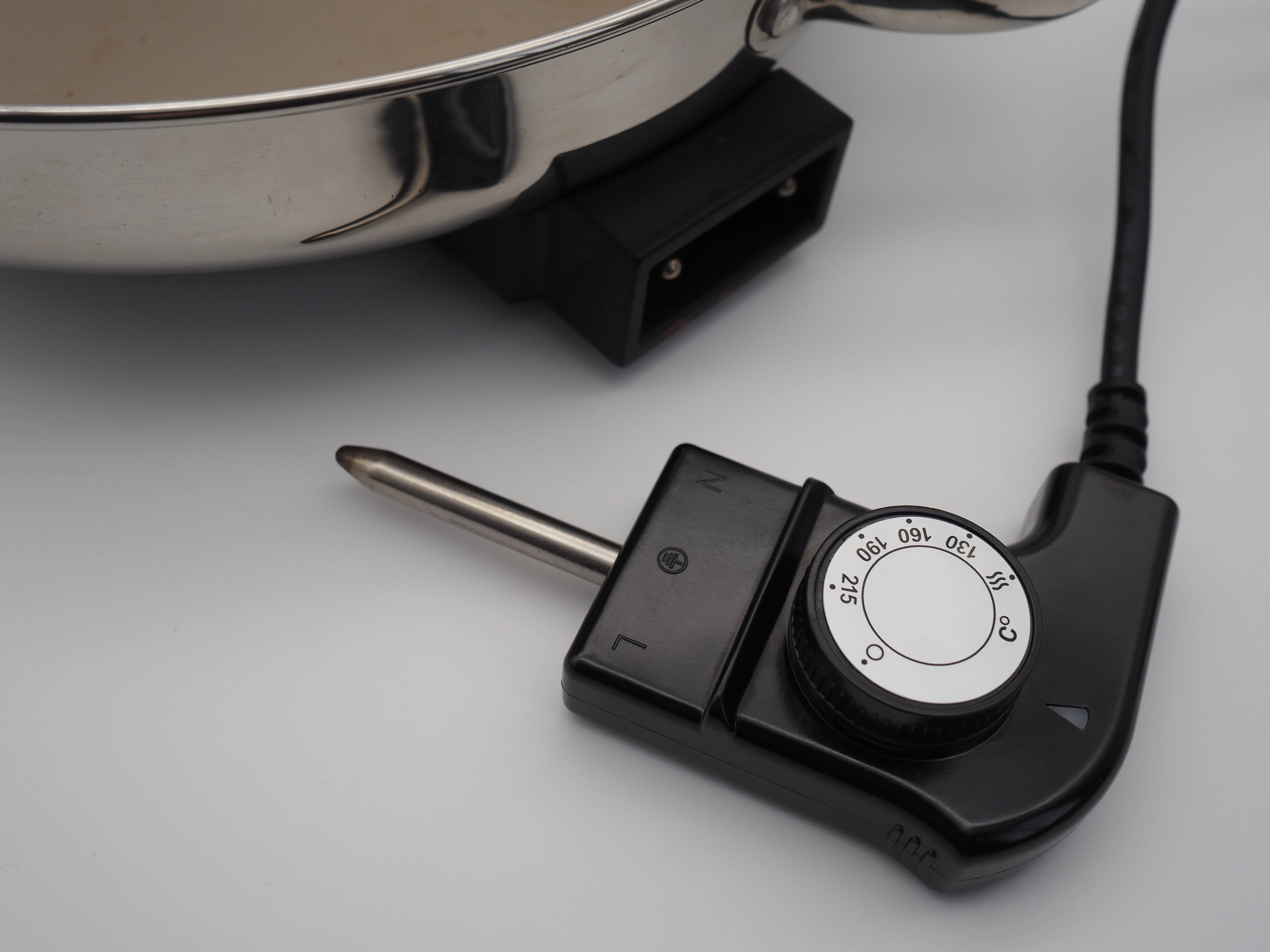 OEM Temperature Thermostat Plug Hot Plate in Thermostat ,Grill Thermostat With Wire CTW 300C