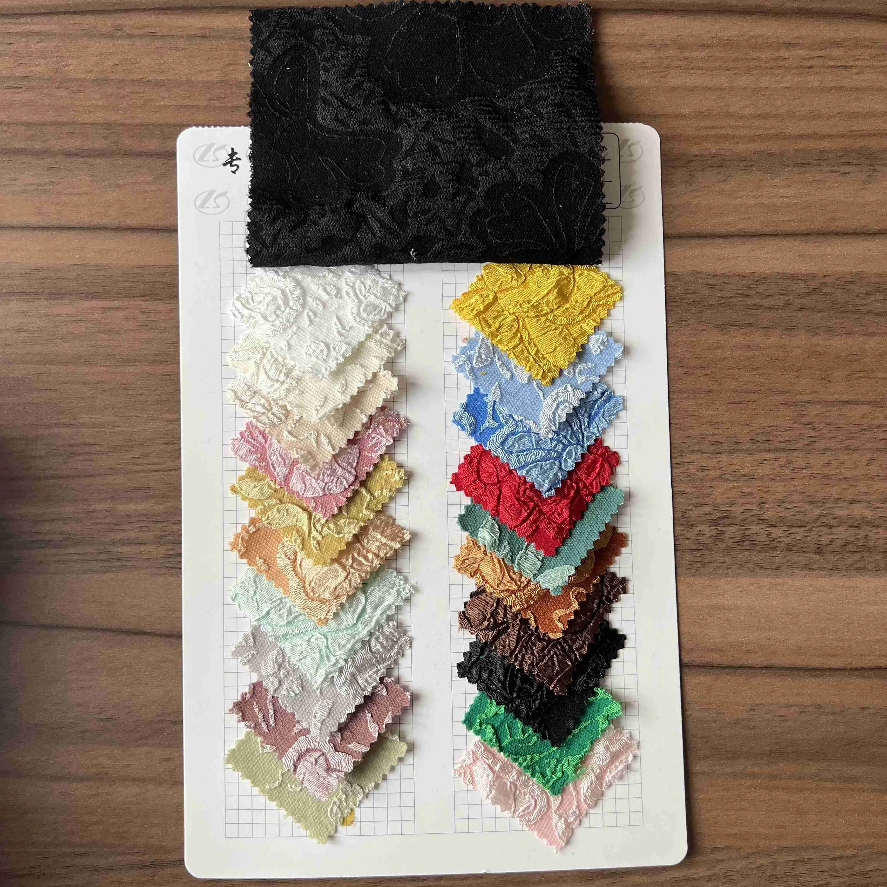 Manufacturer supplier cheap price textured woven brocade black sunflower flower bullet polyester jacquard fabric for clothing