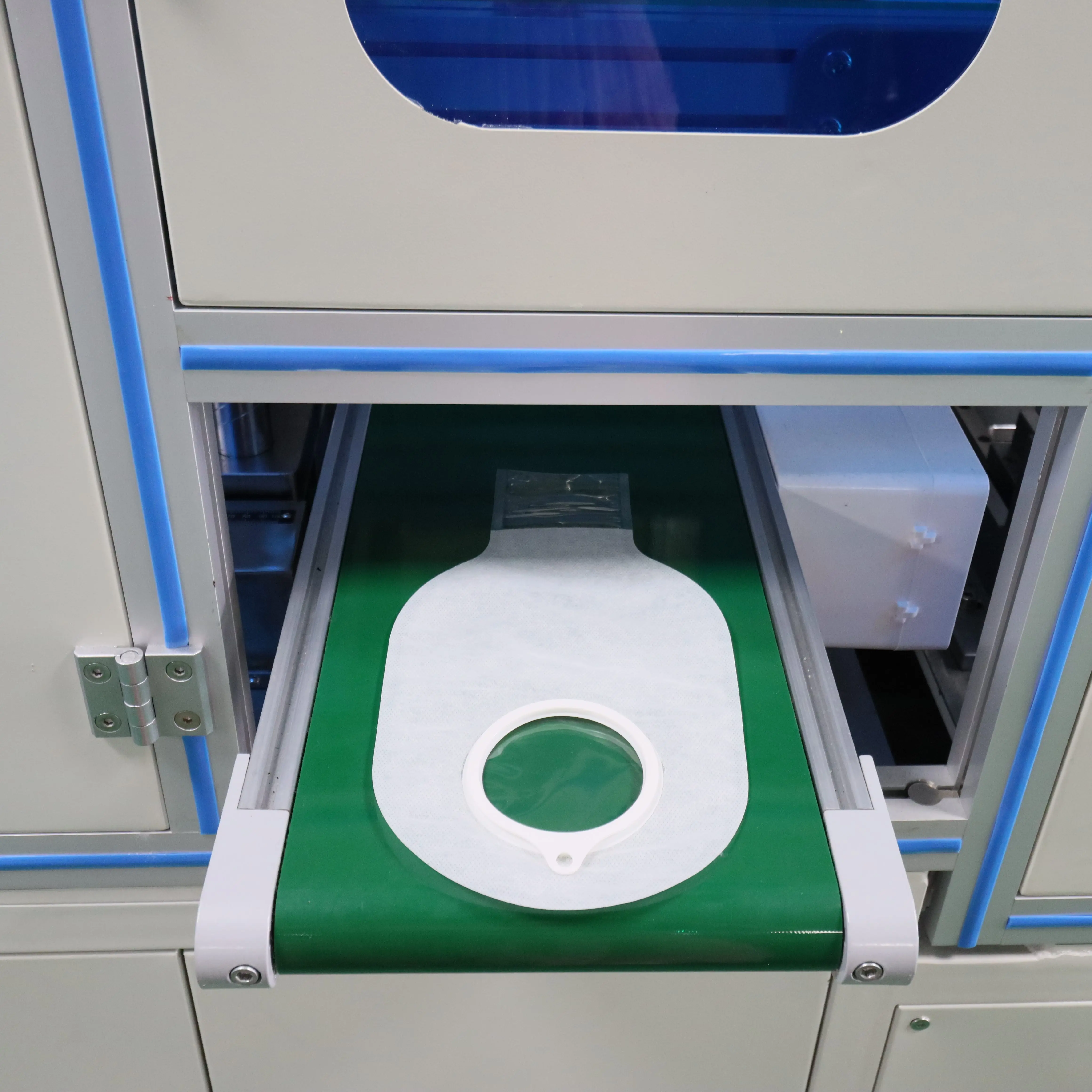 2024 BM-13ZKD-1B One-piece two-piece ostomy bag making machine automatic welding and punching with charcoal strips