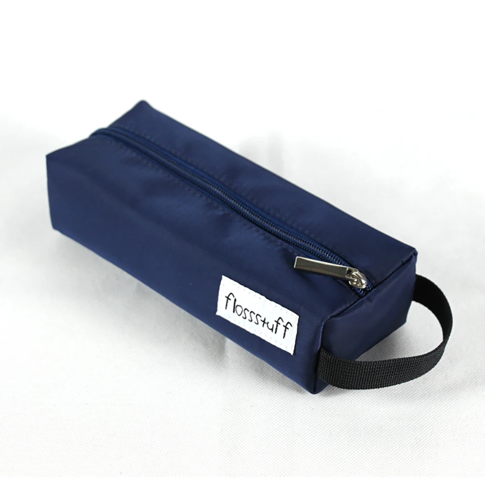 Wholesale Travel Bag Waterproof Cosmetic Case with Zipper and Hasp Fashionable Solid Nylon Style luxury makeup bag