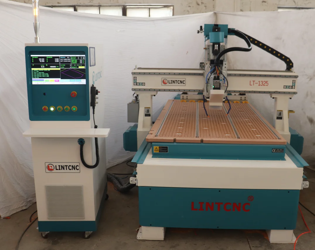  1300*2500mm 4**8ft Automatic tool change ATC 1325 1530 2030 CNC Couter Machine with 8 Tools for Furniture Cutting