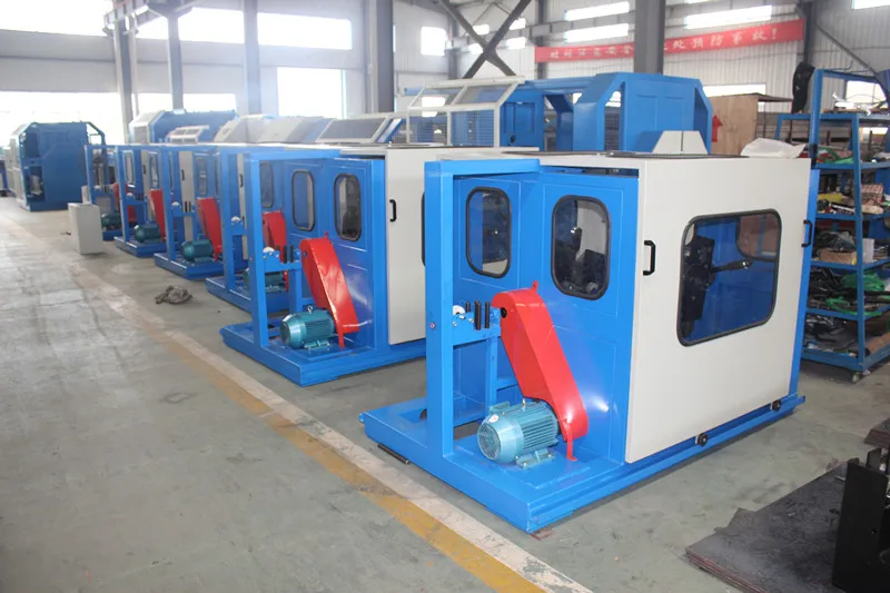 Spool twister and winder machine, with two functions of twisting and winding for twine