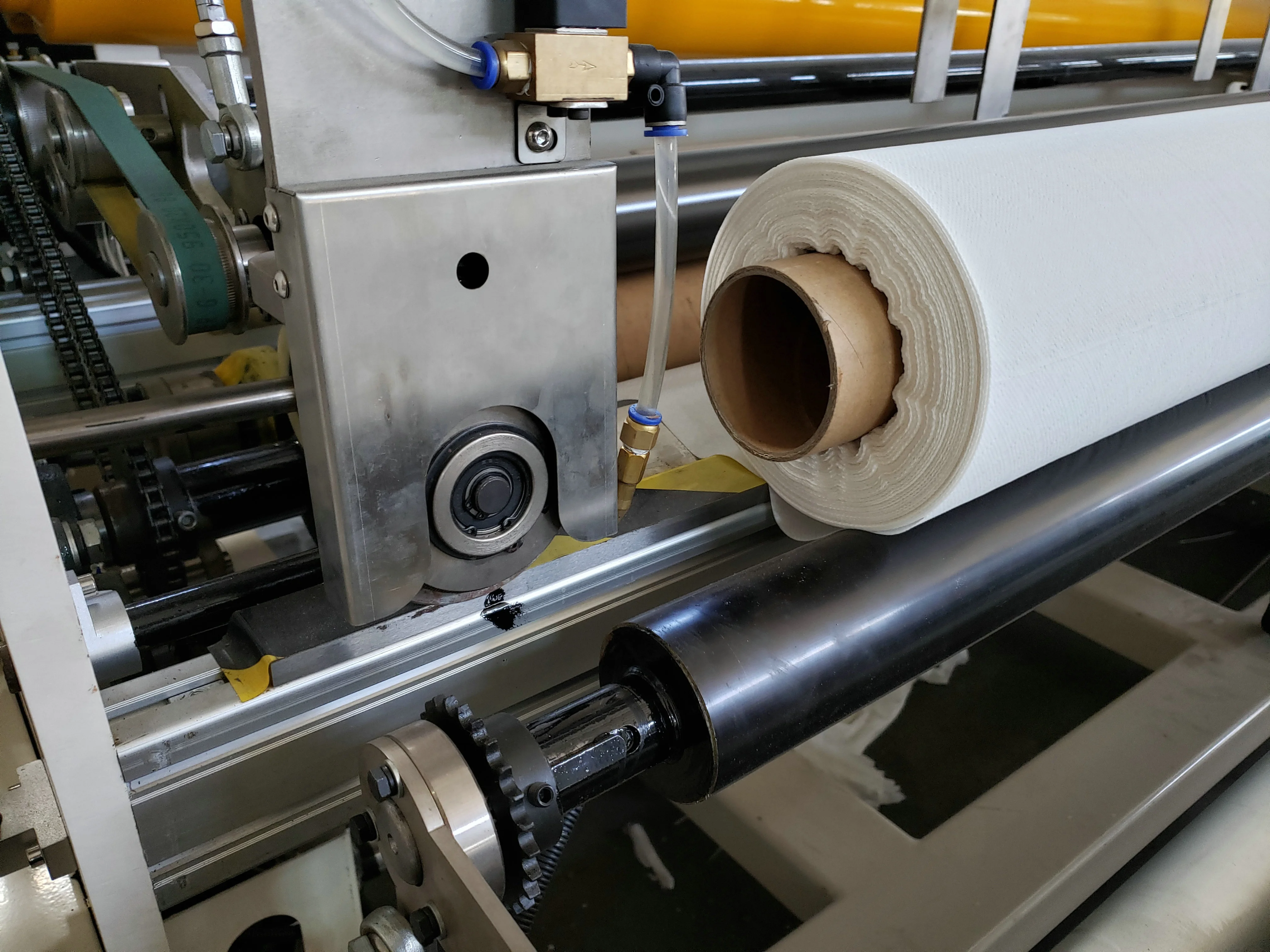 2600mm automatic industrial roll  maxi roll toilet paper machine production line