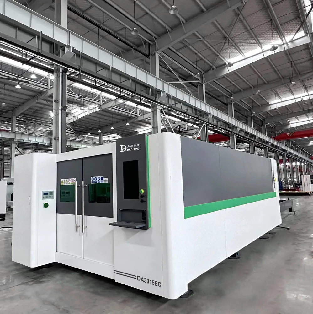 New Enclosed Fiber laser cutting machine With Exchange Table for steel cooper aluminium Fiber Lazer Cutting Machine
