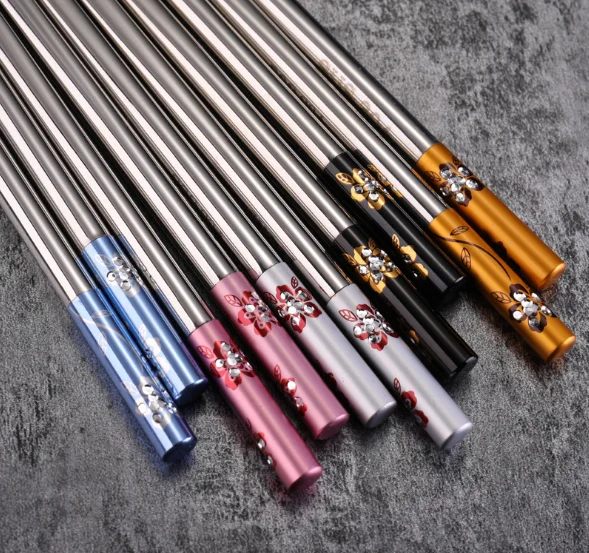 Wholesale Metal Chopsticks 18/10 Stainless Steel Reusable Chopsticks 5 Pairs With Gift Box Korean Japanese Chinese Chopsticks