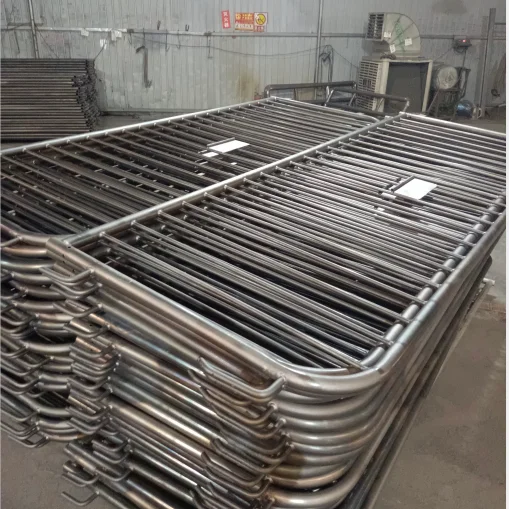 Temporary Perimeter Fencing\42mm O.D. Powder Coating Crowd Stopper Barricades Gates PVC Coated Cheap Gates