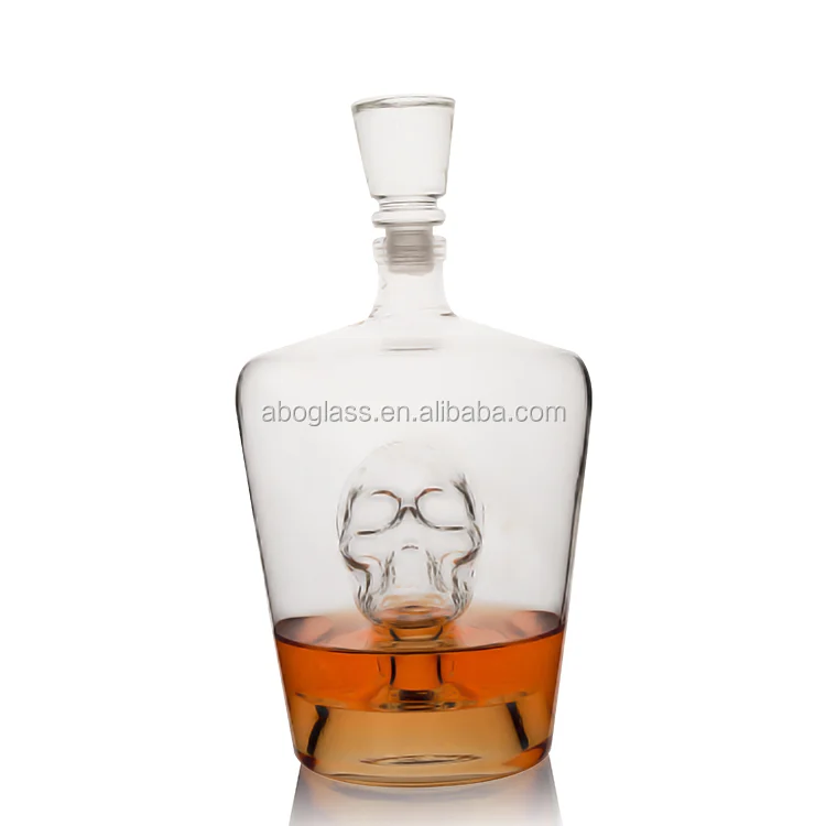 Halloween style borosilicate whiskey decanter clear skull glass bottle