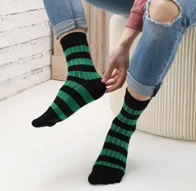 5 Pairs Fashion Colorful Stripes Custom Tube Men Cotton Five Toe socks LOW MOQ Wholesale