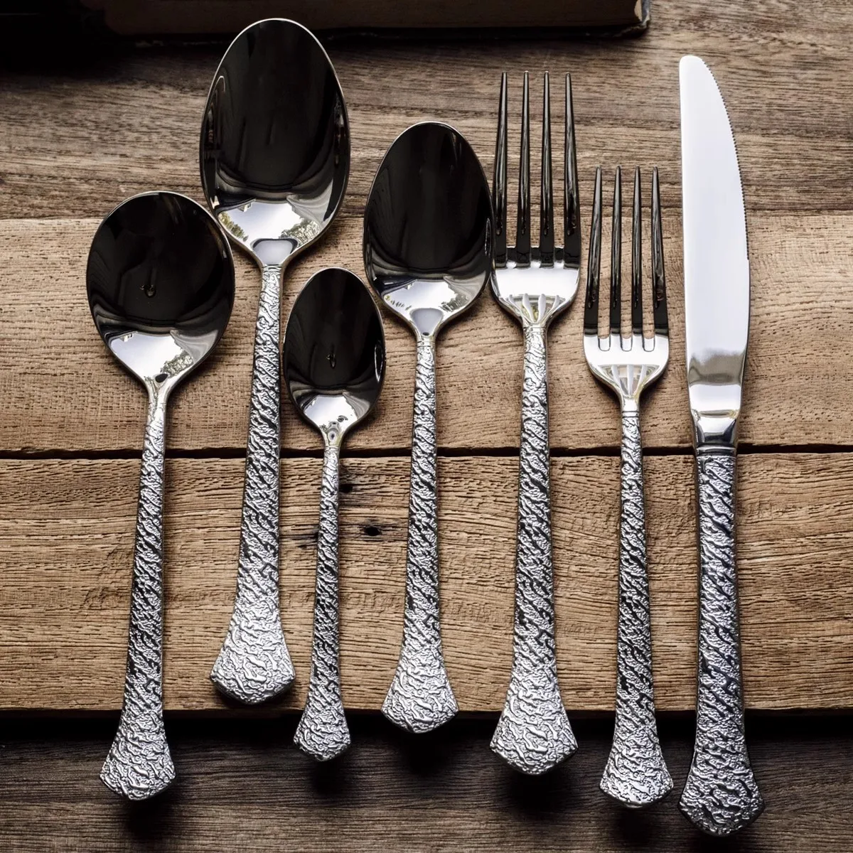 Wholesale 304 stainless steel French knife, fork and spoon retro rock plate relief cutlery set