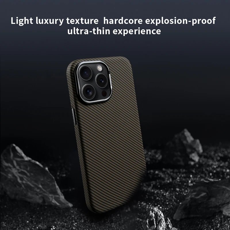 Чехол из углеродного волокна для iPhone 15 Pro Max