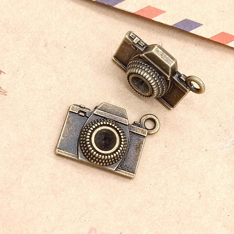 Boutique Exquisite Necklace Charm  Accessoryantique Silver Tone/Antique Bronze Camera Pendant Charm