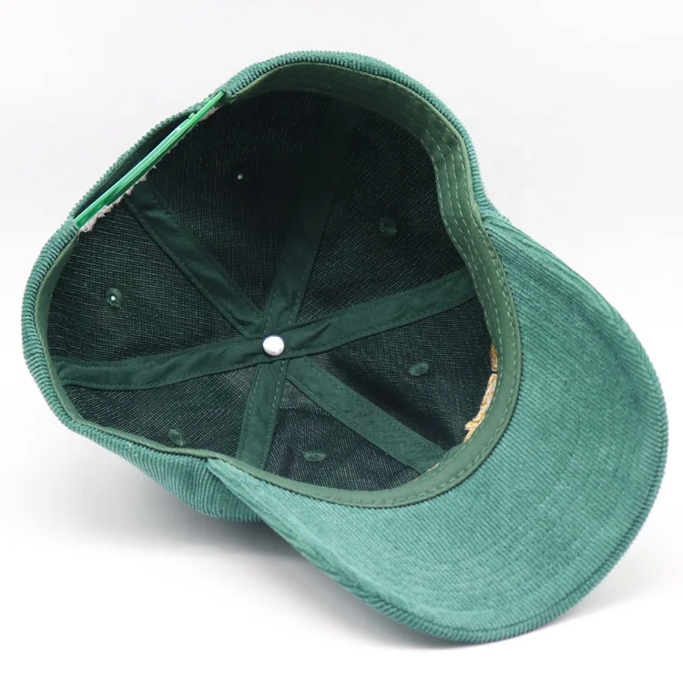 Бейсболка из вельвета с вышивкой, 6 панелей