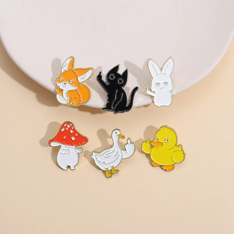 Stock Animals Brooch Custom Designed Funny Cute Cat Duck Rabbit Finger Ironic Metal Soft Enamel Pins Lapel Badges