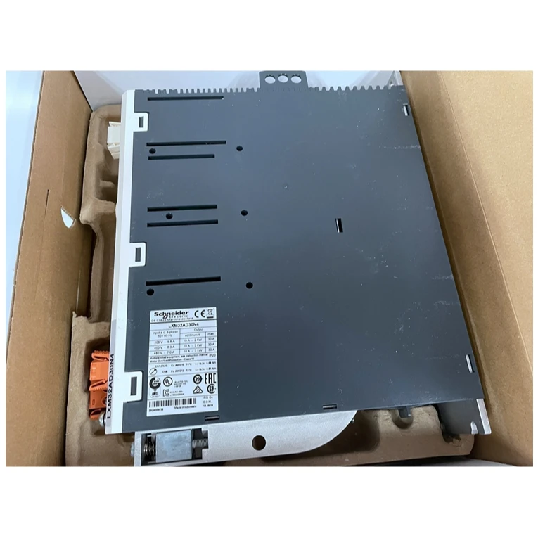  Трехфазный сервопривод LXM32AD30N4 Lexium 32 напряжение питания 208/480 В 3