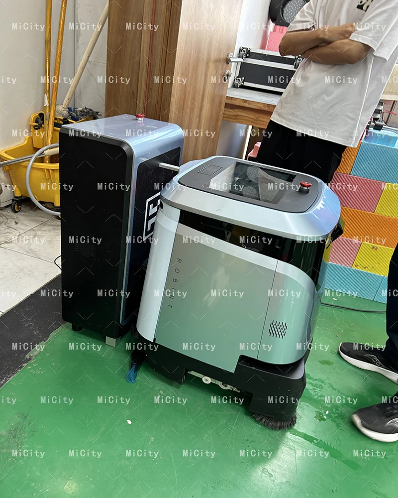 Commerical Cleaning Robot Vacuum Cleaner Rechargeable 32L Water Tank Sweeping Robotic portable Vacuum Cleaner For Mall Factory