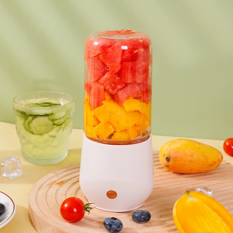 High Quality USB Wireless Juicer  Multifunctional Fruit Crusher Electric Mini Juicing Cup Blender Portable Electric Juicer Maker