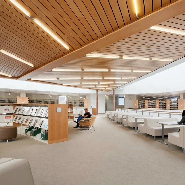 Popular Wood Grain Baffle Ceiling Aluminum Square Pipe Ceiling Panels For Hall Interior Decoration