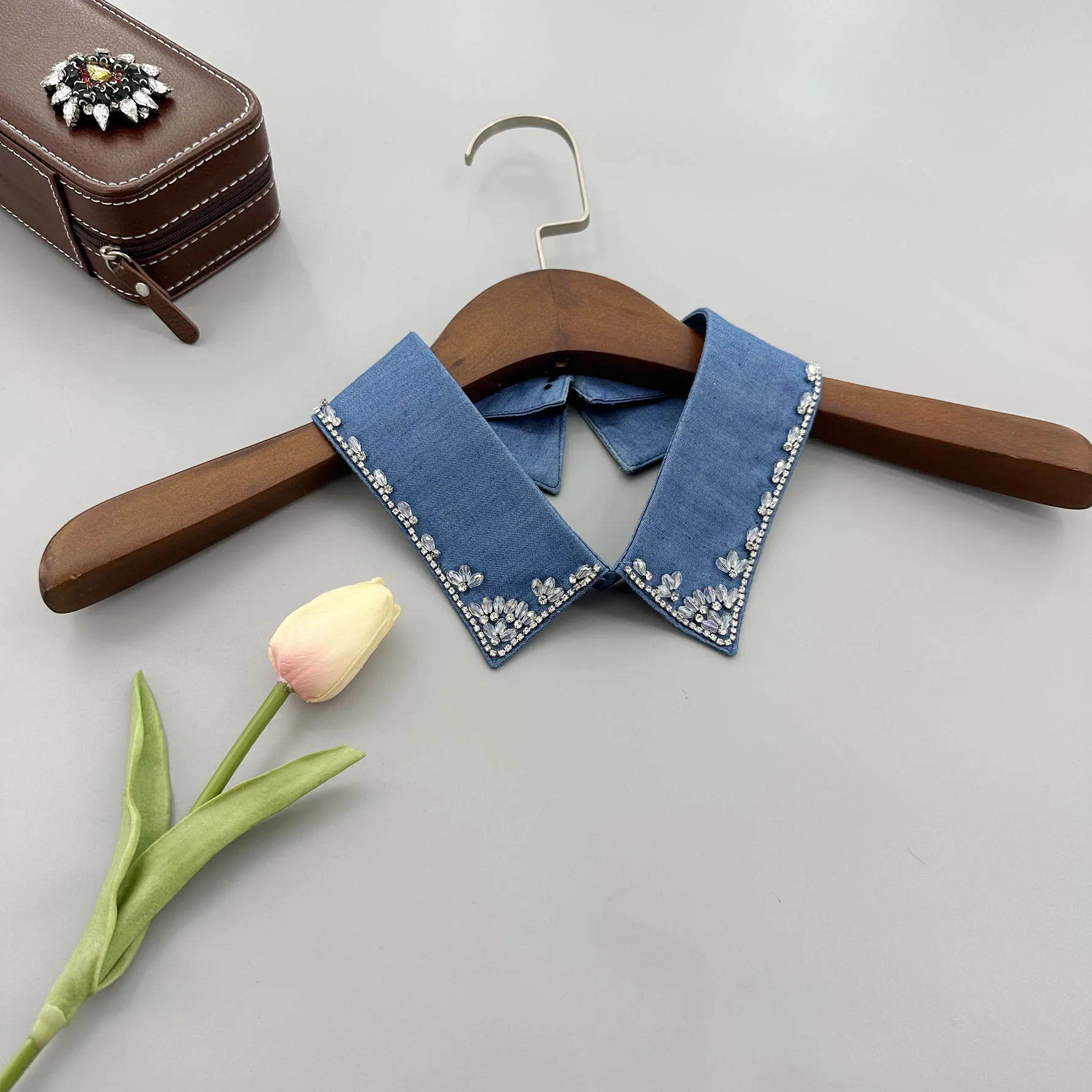 Factory Direct Sale Crystal Bead Embroidery Handmade Stone Detachable Fake Denim Collar For Women